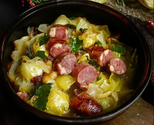 Chou braisé saucisses